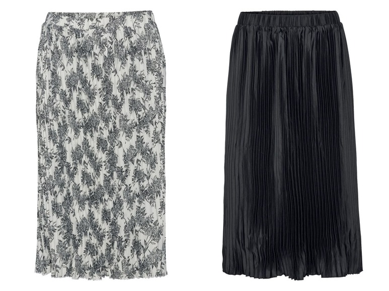 Twee geplooide rokken: één met bloemenprint en één effen zwart.