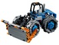 Lego Technic tractor met grote wielen en een grijper.
