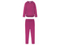 Een roze set met lange mouwen en leggings.
