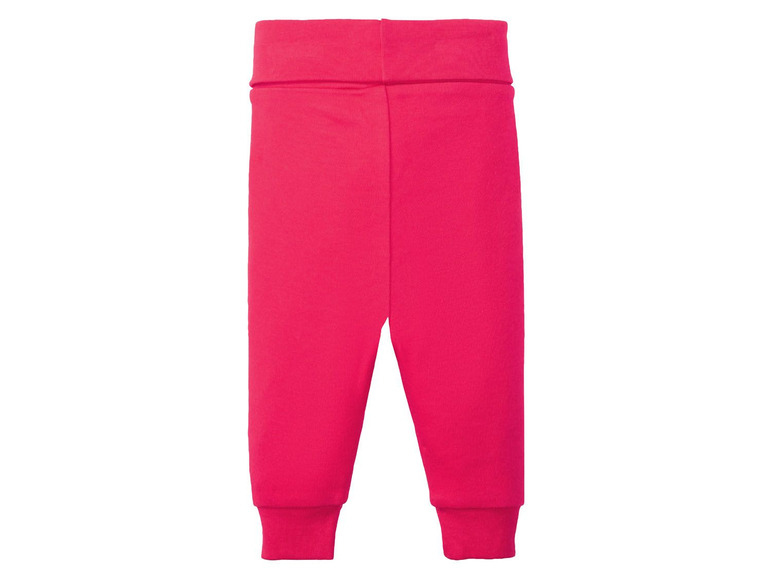 Een roze broek voor baby's met elastische tailleband.