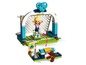 LEGO Friends voetbalset met een poort, minifiguur en hond.