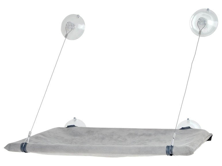 Een grijze kattenhangmat met zuignappen voor aan het raam.