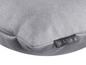 Grijs kussen met een rits en het merk Magma.