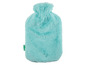 Een blauwe, pluche kruik van het merk Sensiplast.