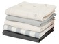 Stapel met babydoekjes met dierenprint, effen en gestreepte designs.