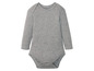 Grijze baby romper met lange mouwen.