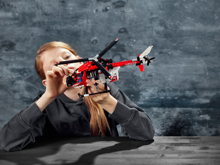 Ga naar volledige schermweergave: LEGO® Technic Speelset reddingshelikopter (42092) - afbeelding 10