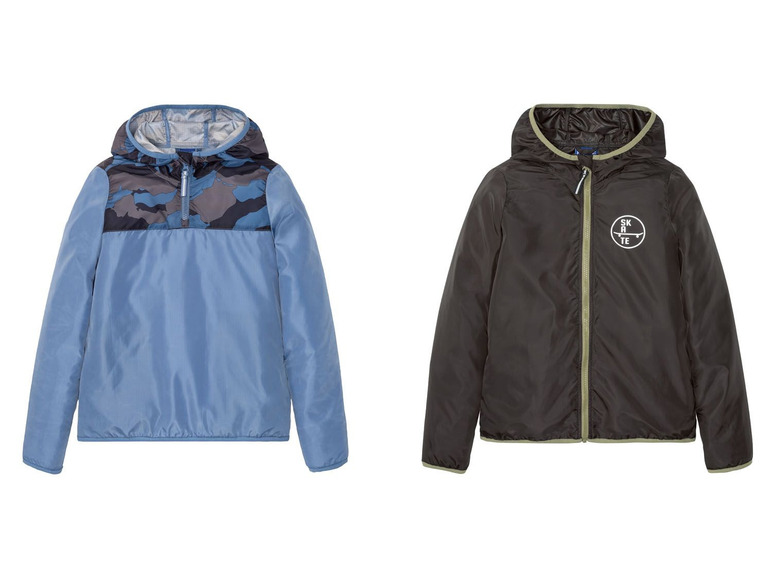 Twee windjacks voor jongens, een met camouflage-print en een met 'Skate'-logo.