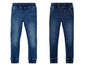 Twee paar blauwe jeans met elastiek in de taille.