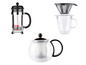 Een Bodum French Press, een theepot en een glazen koffiefilter.