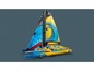 LEGO Technic zeilboot met een opvallend blauw, geel en rood ontwerp.
