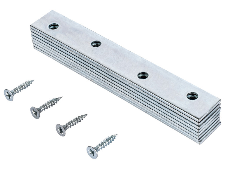 Een stapel metalen beugels met schroeven.