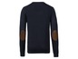Donkerblauwe trui met bruine elleboogpatches.