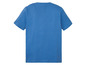 Een blauwe T-shirt met korte mouwen.
