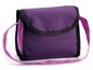 Een paarse schoudertas met een zwart randje.