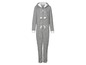 Een grijze onesie met capuchon voor dames.