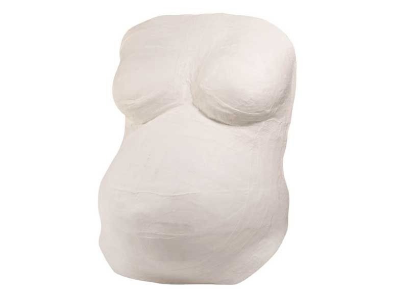 Een gipsafdruk van een zwangere buik.