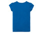 Een blauwe t-shirt met korte mouwen.