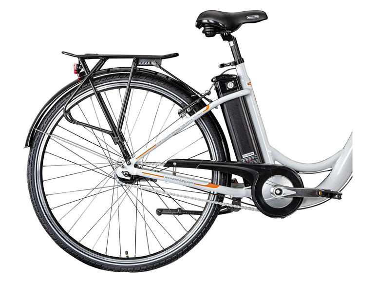 Een witte Zündapp e-bike met een achterdrager.