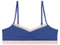 Een blauwe bh met roze band en witte kant.