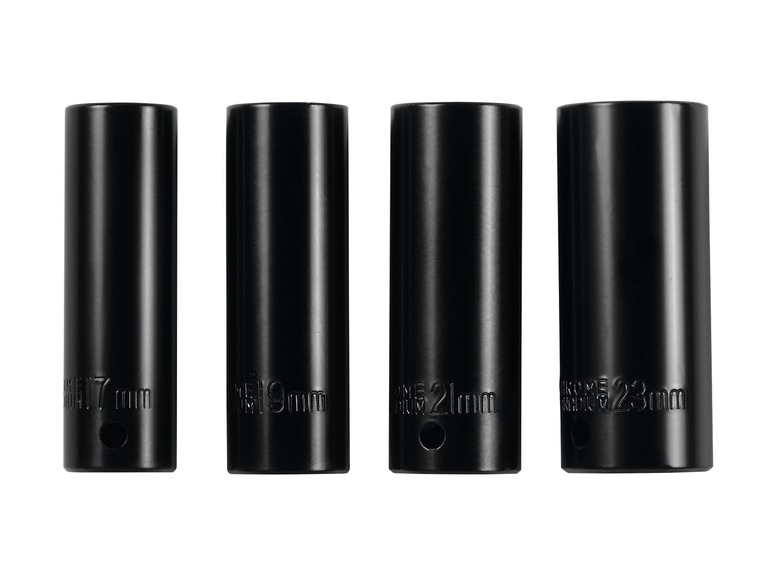 Vier zwarte steeksleutels met maten 17mm, 19mm, 21mm en 23mm.