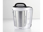 Een witte SilverCrest blender voor het maken van soepen en smoothies.