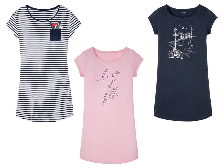 Drie dames T-shirts met strepen, een print van een fiets en een roze shirt met 'La vie est belle'.