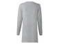 Een grijs T-shirt met lange mouwen.