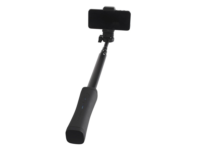 Een zwarte selfie stick met een smartphone bevestigd.