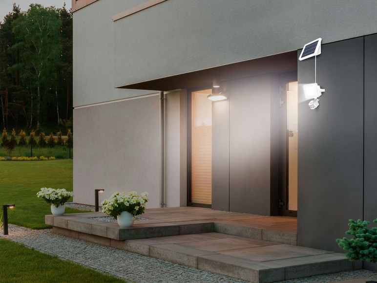 Ga naar volledige schermweergave: LIVARNO home Solar LED-schijnwerper - afbeelding 4