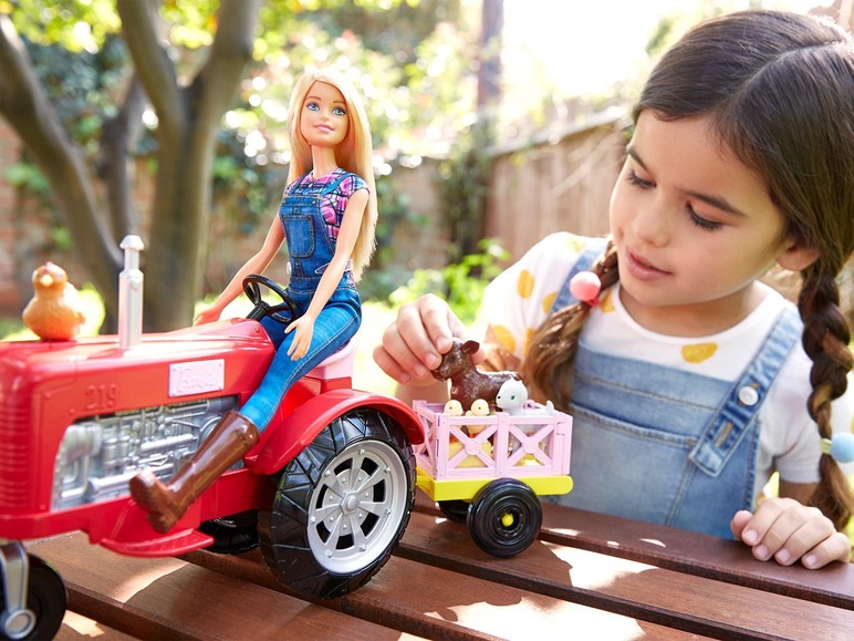 Ga naar volledige schermweergave: Barbie Boerin en tractor - afbeelding 4