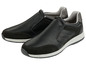 Twee paar zwarte slip-on sneakers