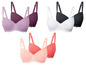Drie paar bh's met kant: wit met zwarte details, lichtroze met paarse details en roze met oranje details.