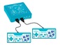 Een blauwe Frozen Plug N' Play TV-spelconsole met twee controllers.