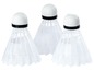 Drie witte shuttlecocks voor badminton.