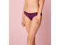 Vrouwelijke onderbroek met kant in donkerpaarse kleur.