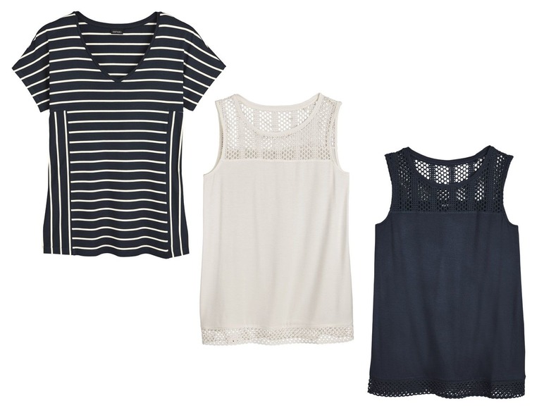 Een gestreept shirt en twee tops met kantdetail.