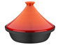 Een oranje gietijzeren tajine met een deksel.