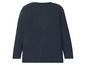 Een donkerblauwe longsleeve met lange mouwen.
