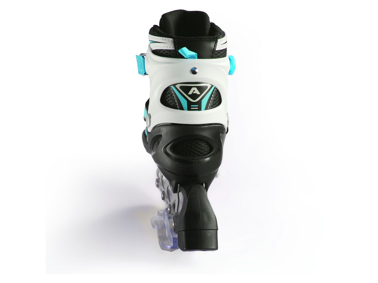 Een paar witte inline skates met blauwe details.