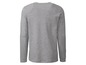 Een grijs langarm T-shirt