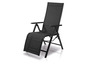 Een zwarte, opvouwbare ligstoel met een verstelbare rugleuning.