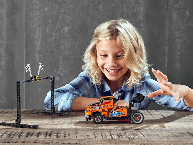 Ga naar volledige schermweergave: LEGO® Technic Race-Truck - afbeelding 7