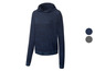 Een donkerblauwe hoodie met lange mouwen.