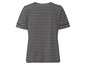 Een zwart-wit gestreept T-shirt met korte mouwen.