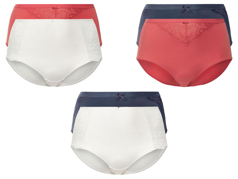 Drie paar damesonderbroeken met kantdetails.