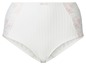 Witte lingerie met kant en bloemenmotief.