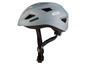 Een grijze fietshelm van Abus