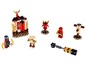 LEGO Ninjago speelset met minifiguren, wapens en accessoires.