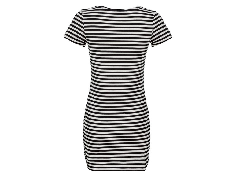 Zwart-wit gestreepte jurk met korte mouwen.